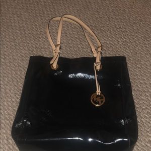 - Michael kors shoulder bag